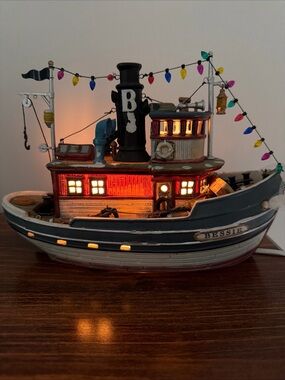 Lemax 2001 Lighted Bessie Boat with Multicolor String Lights
